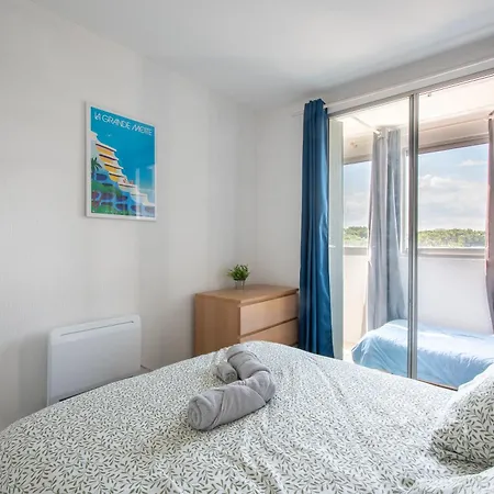 Grand T2 Résidence Pyramide - Parking Wifi Hyper Centre - 1 Chambre&loggia *