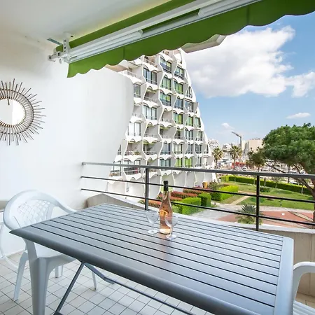 Grand T2 Résidence Pyramide - Parking Wifi Hyper Centre - 1 Chambre&loggia Apartamento