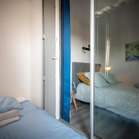 Grand T2 Résidence Pyramide - Parking Wifi Hyper Centre - 1 Chambre&loggia