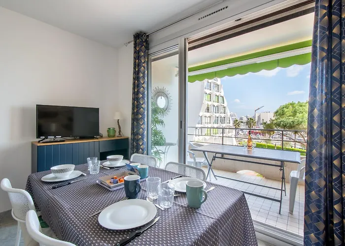Apartament Reve Bleu Pyramide Vue Port Hyper Centre Wifi Parking Prive Gratuit